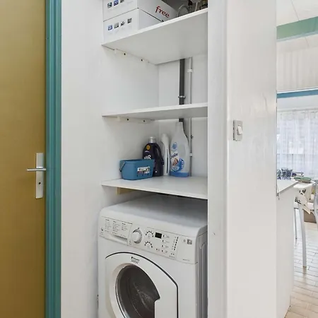 Lumineux Pour 4 Au Grau D'agde Avec Vue Piscine Et Parking - Fr-1-423-323 *